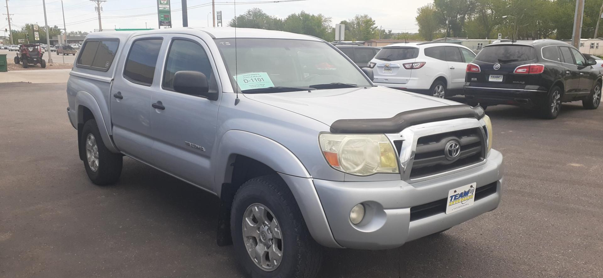 2009 Toyota Tacoma (5TELU42N09Z) , located at 2015 Cambell Street, Rapid City, SD, 57701, (605) 342-8326, 44.066433, -103.191772 - CARFAX AVAILABLE - Photo#4